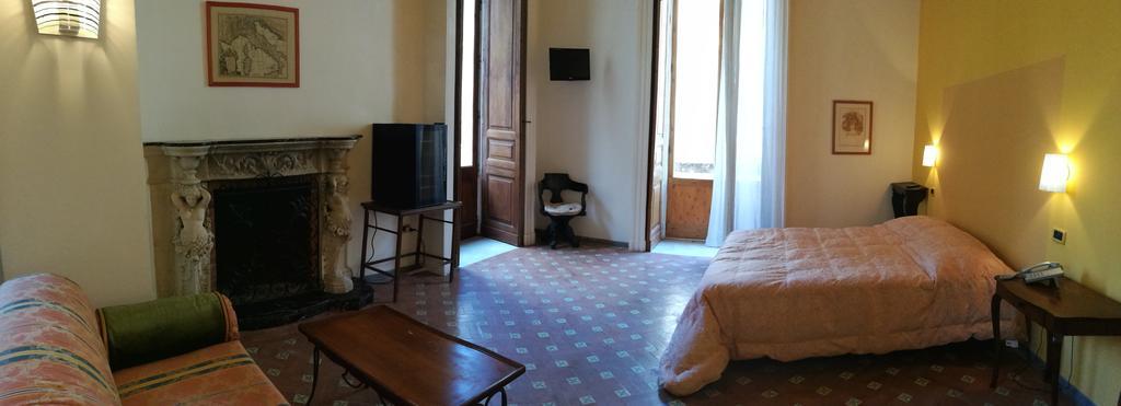 Отель Palazzo Giaraca Сиракузы Экстерьер фото