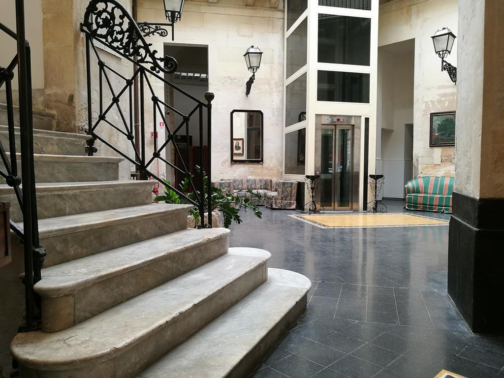 Отель Palazzo Giaraca Сиракузы Экстерьер фото