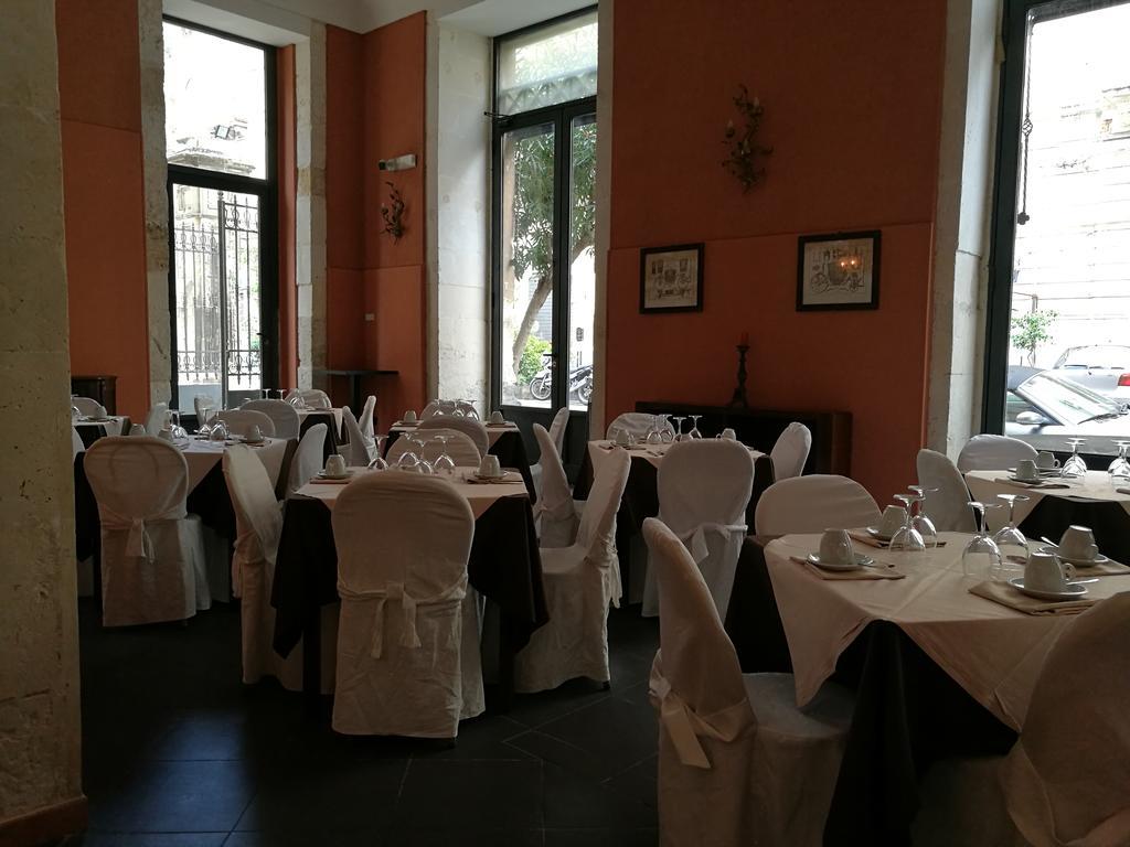 Отель Palazzo Giaraca Сиракузы Экстерьер фото