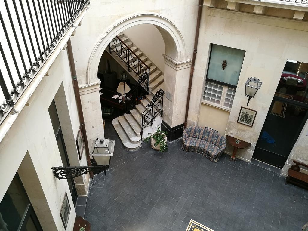Отель Palazzo Giaraca Сиракузы Экстерьер фото